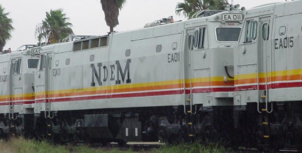 � 2000 Jorge Luna Hel�